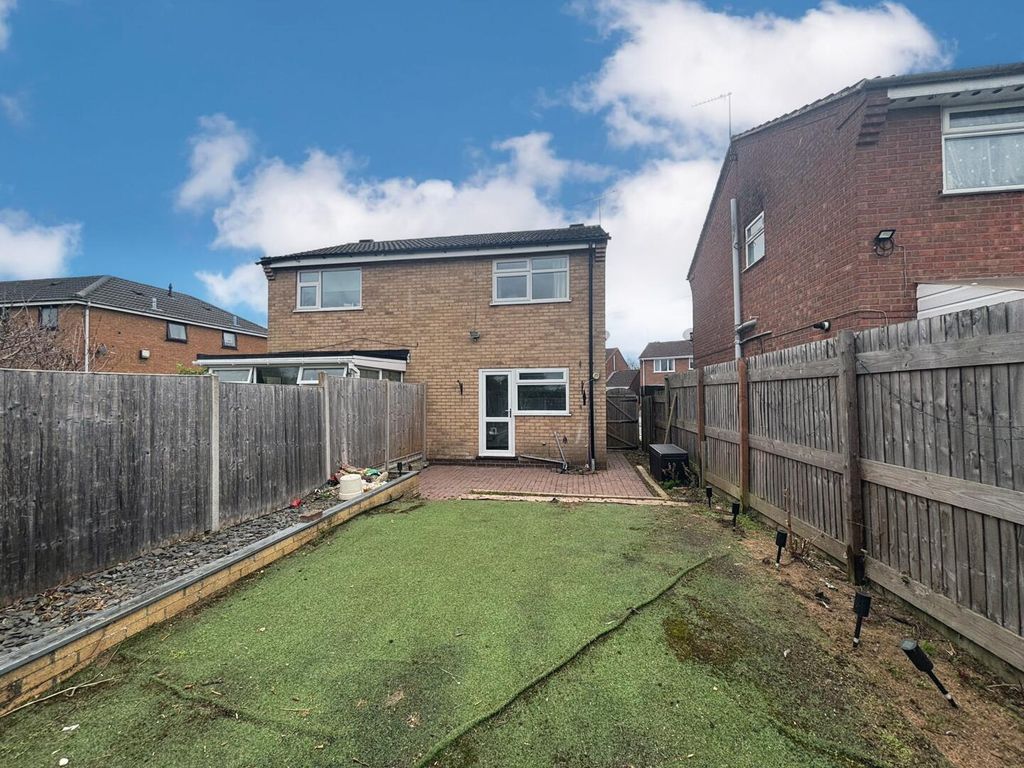 Property photo 2 of 9 Garden