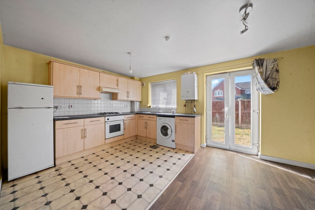 Property photo 3 of 15