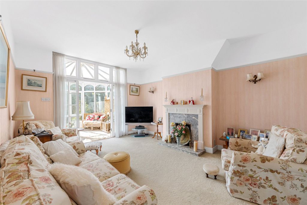 Property photo 3 of 12 Living Room