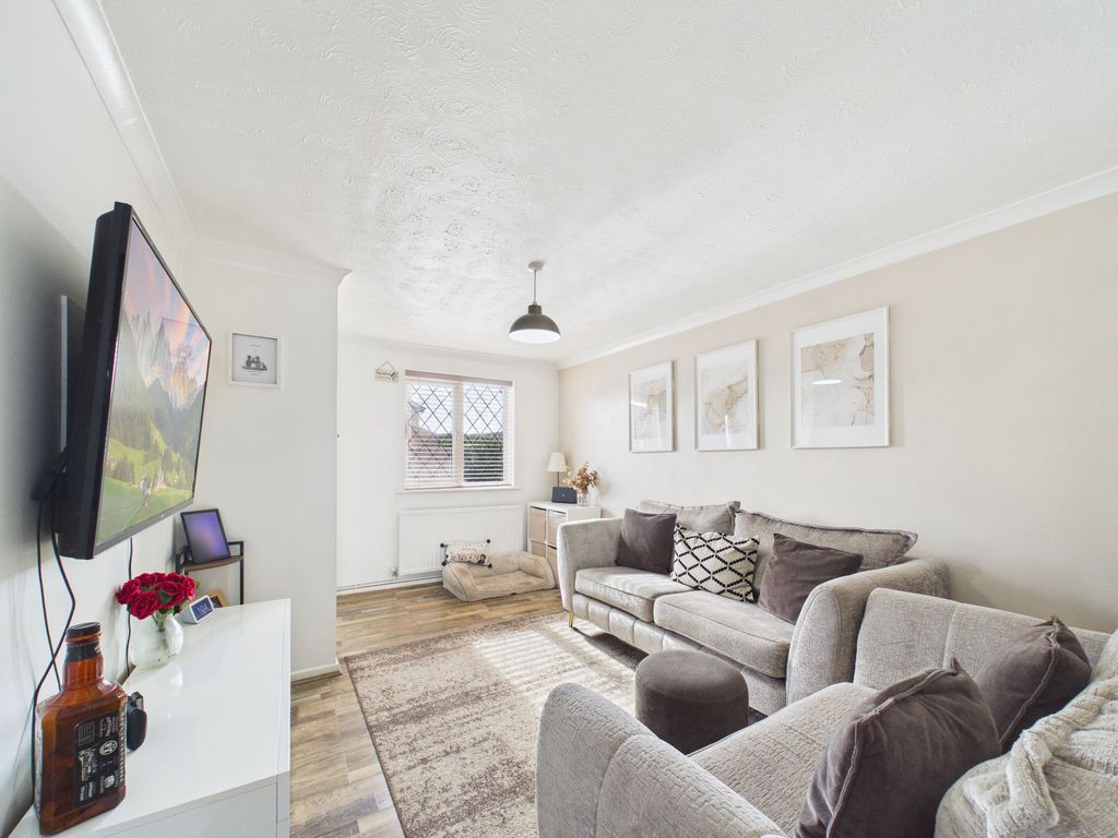 Property photo 2 of 11
