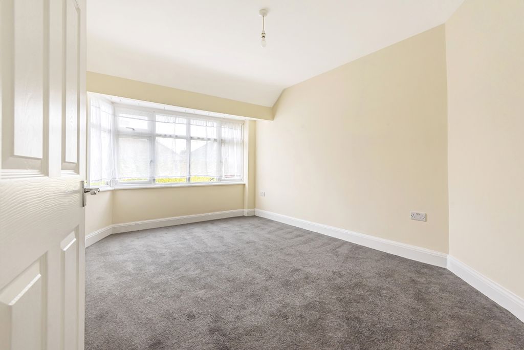 Property photo 1 of 6 563340 (2)