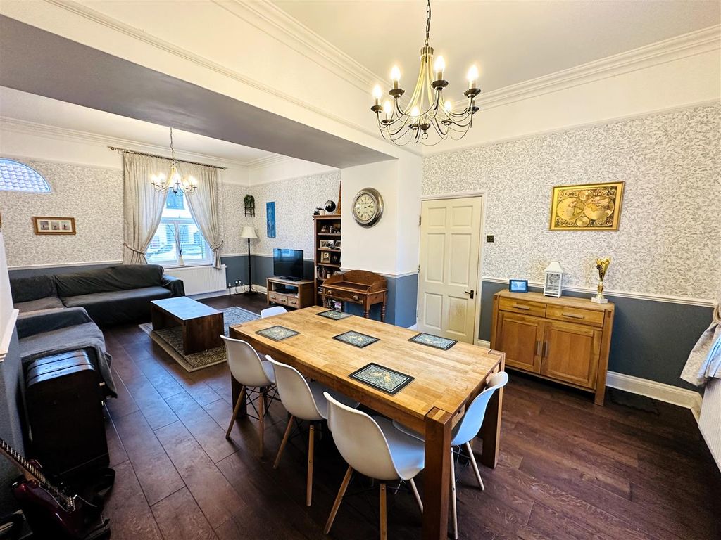 Property photo 3 of 24 Dining Room