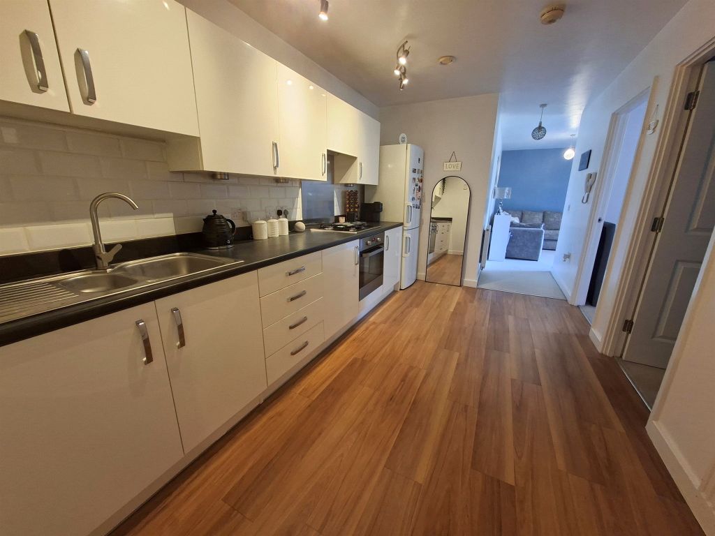 Property photo 3 of 17