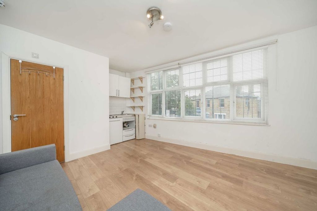 Property photo 2 of 4