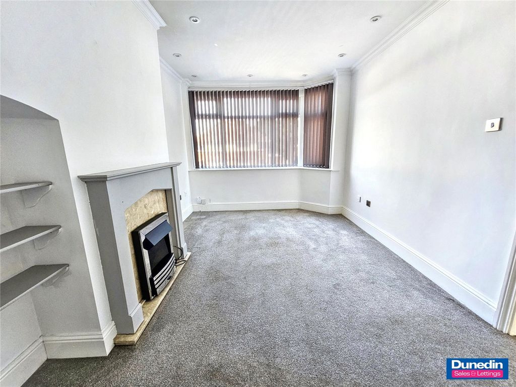 Property photo 3 of 21 Picture No. 07