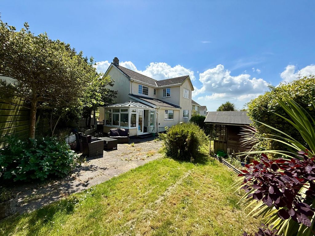 Property photo 2 of 15