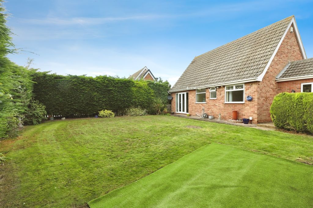 Property photo 3 of 17