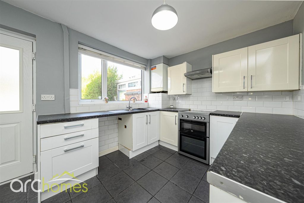 Property photo 3 of 17 Car Bank-8.Jpg