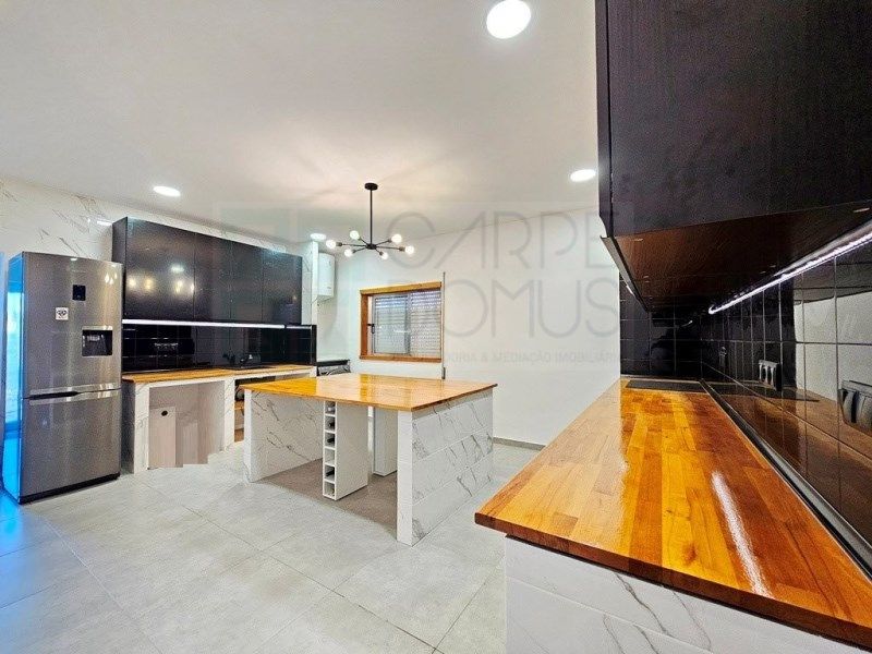 Property photo 2 of 49