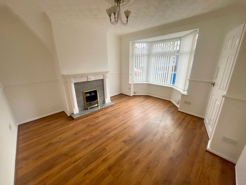 Property photo 2 of 10 Living Room