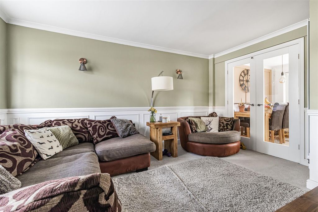 Property photo 3 of 19 18_71315.Jpg