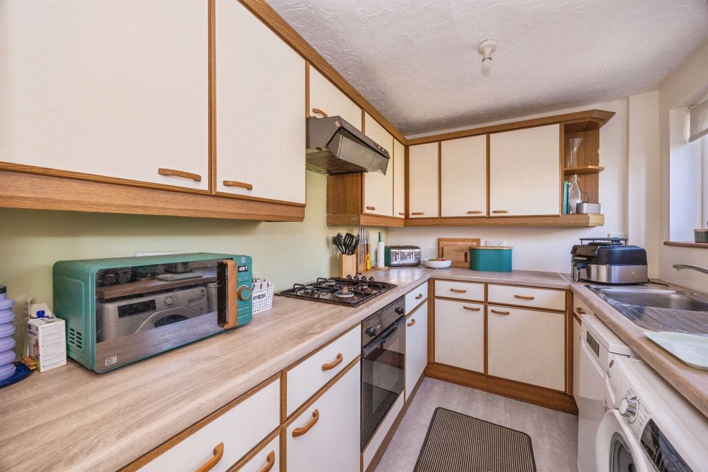 Property photo 3 of 19