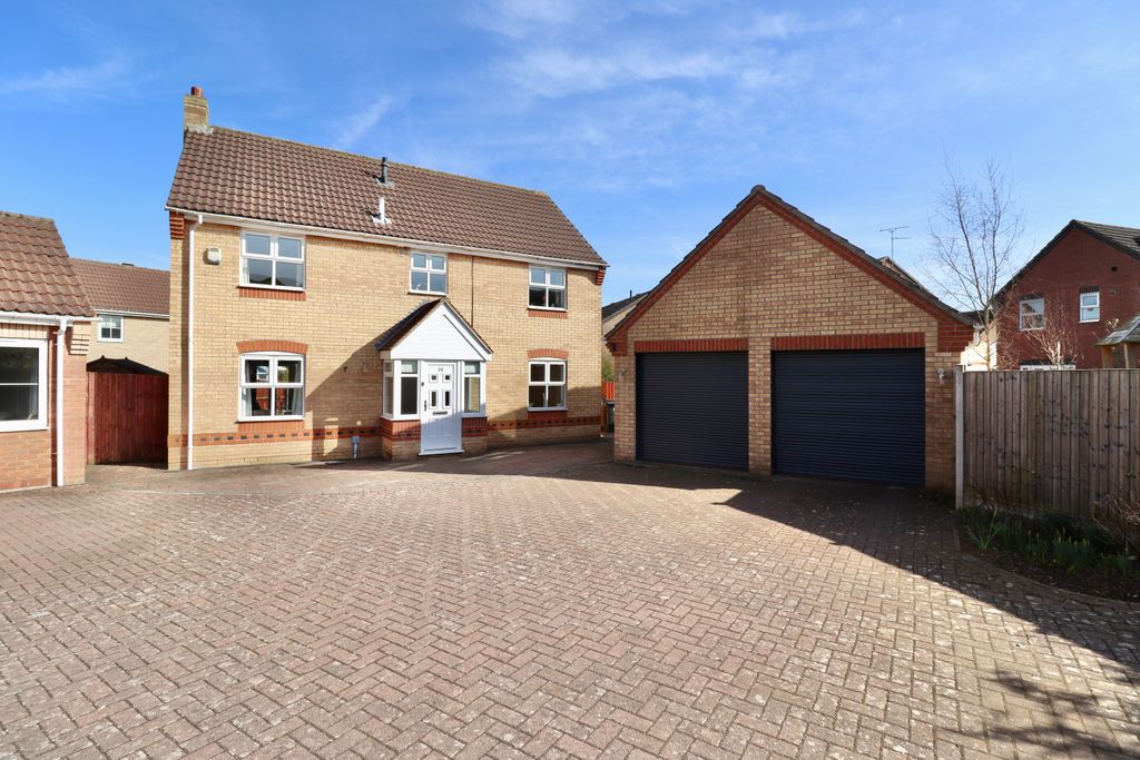 Property photo 1 of 17 Img_9111