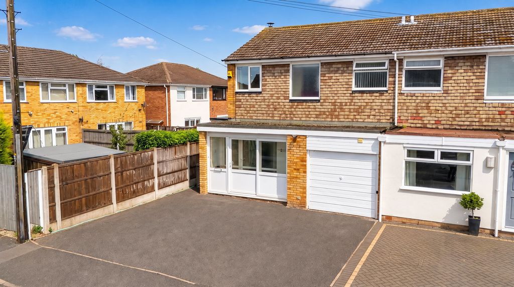 Property photo 1 of 32