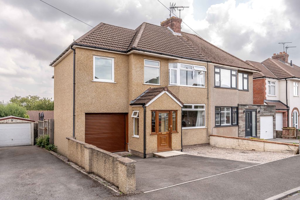 Property photo 1 of 17 A7405049-20
