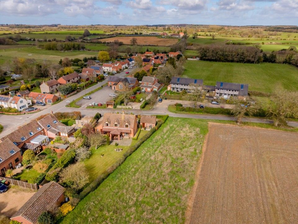 Property photo 2 of 29