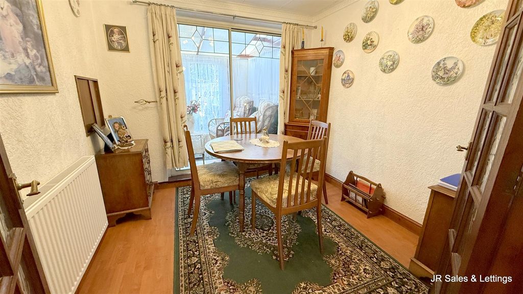 Property photo 3 of 13 Dining Room