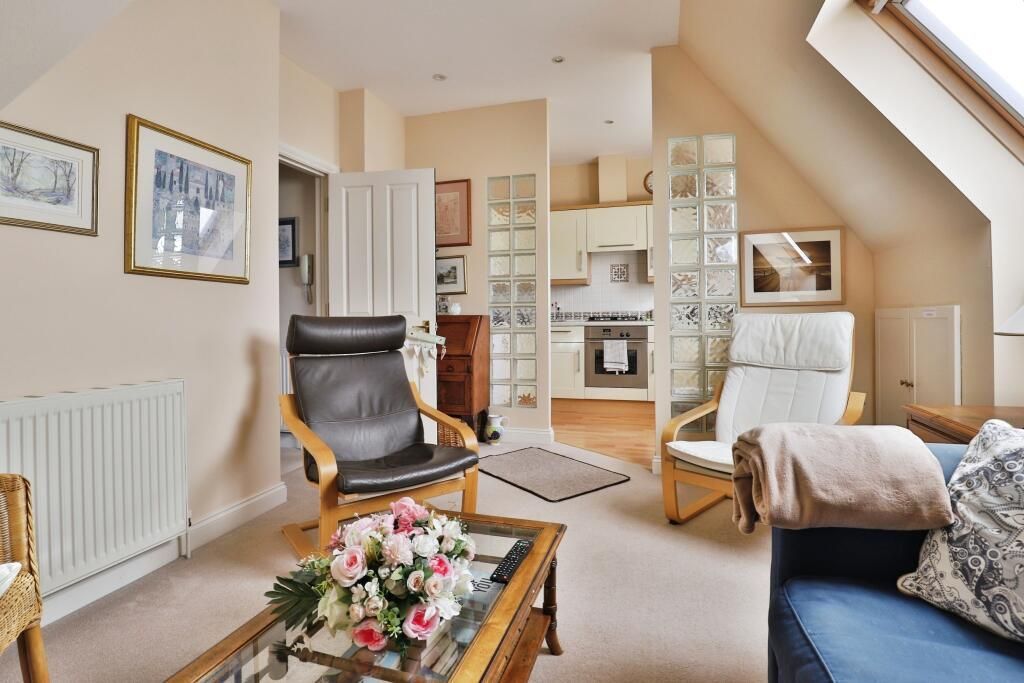 Property photo 3 of 9