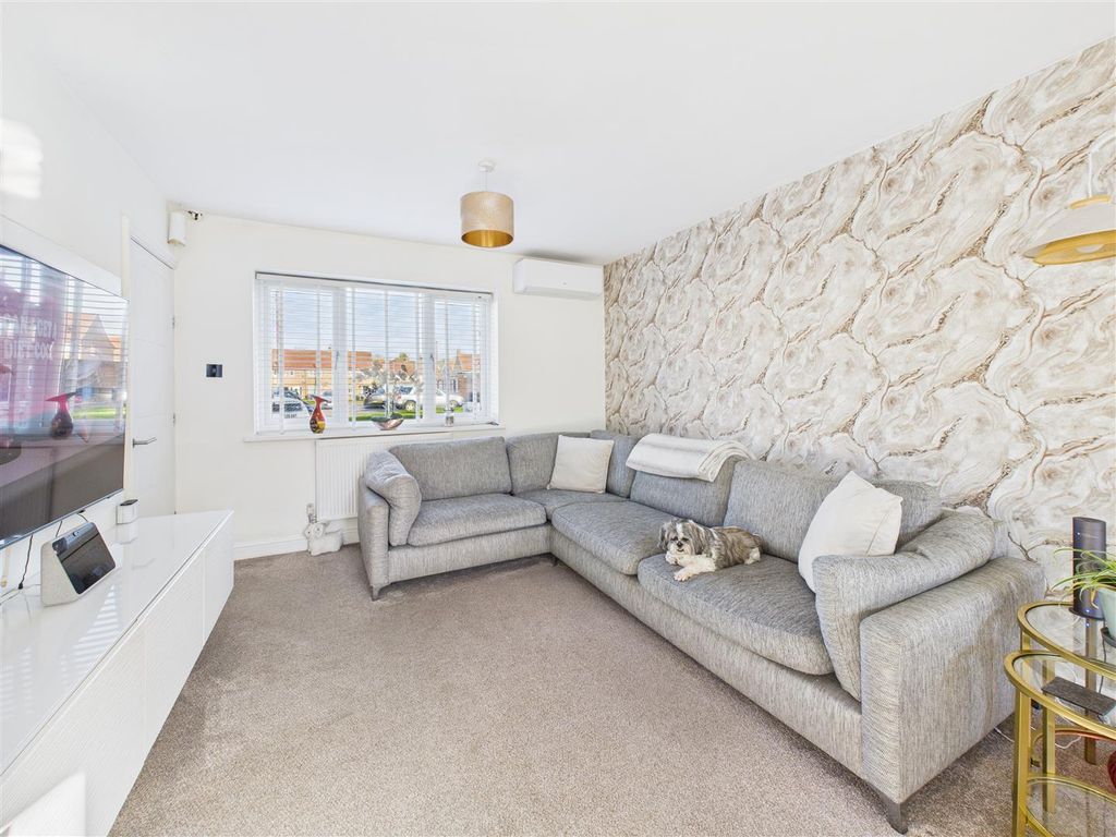 Property photo 2 of 13 Cam05193G0-Pr0063-Still007.Jpg