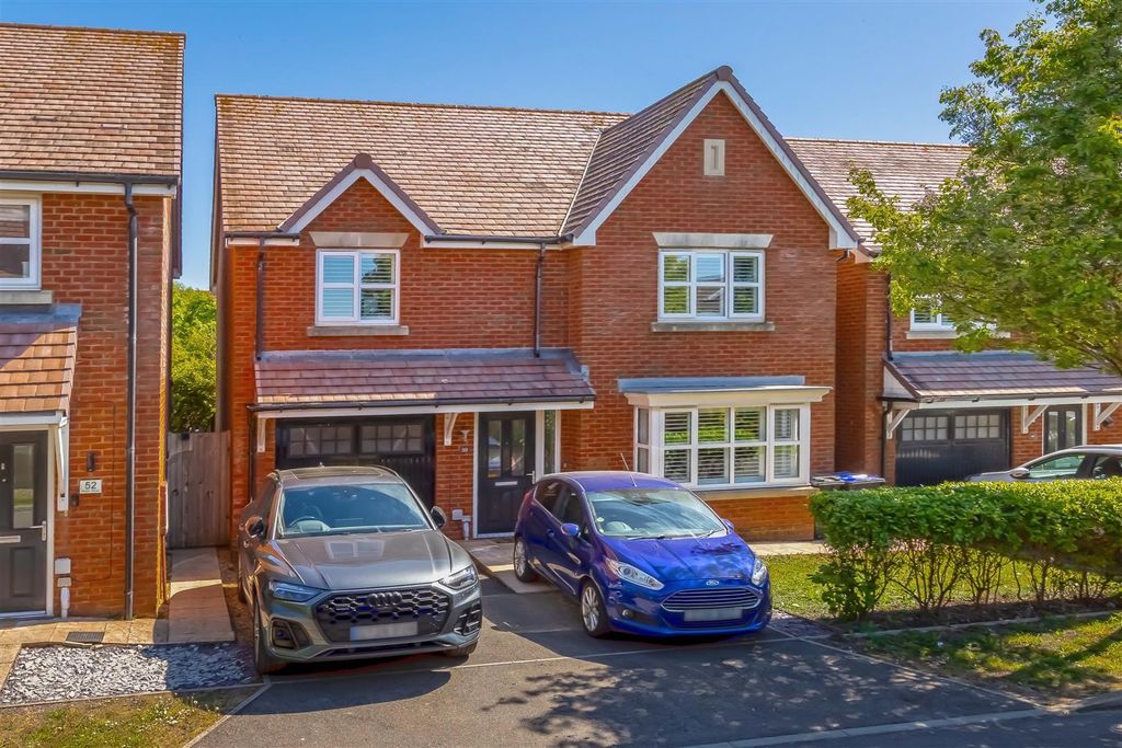 Property photo 1 of 20 Robin Road_31.Jpg
