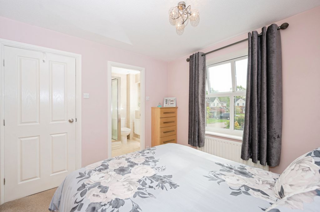 Property photo 3 of 13 Master Bedroom