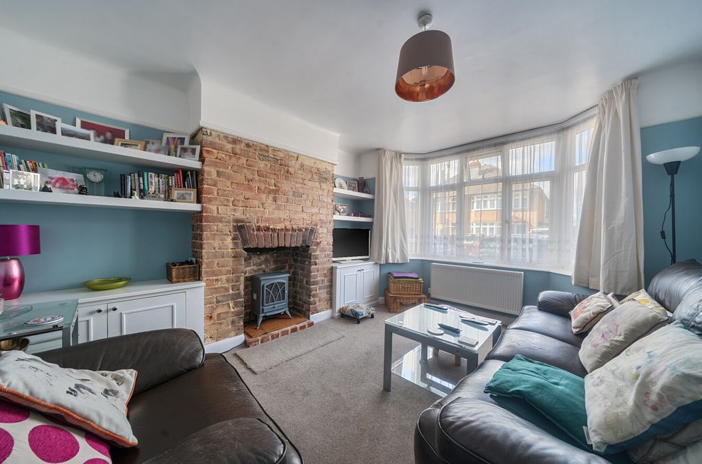 Property photo 2 of 14 1434626-26-69c546...