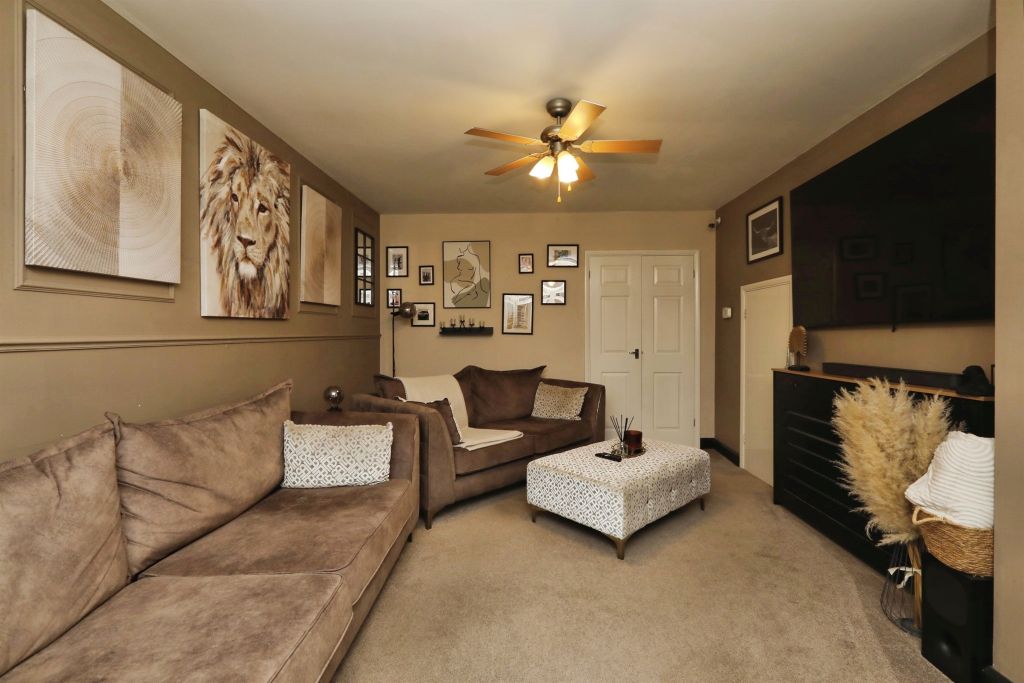 Property photo 3 of 18