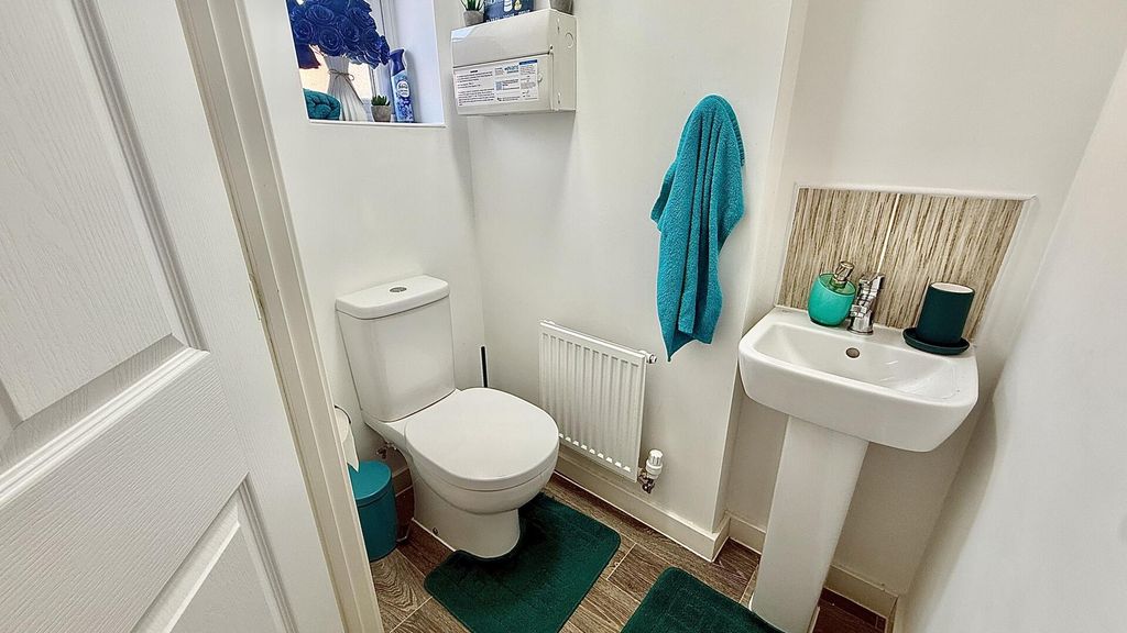 Property photo 3 of 15 WC
