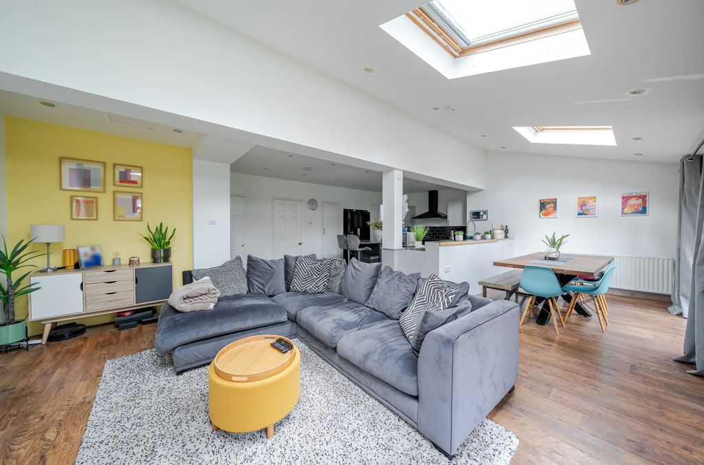 Property photo 2 of 25 Picture 2