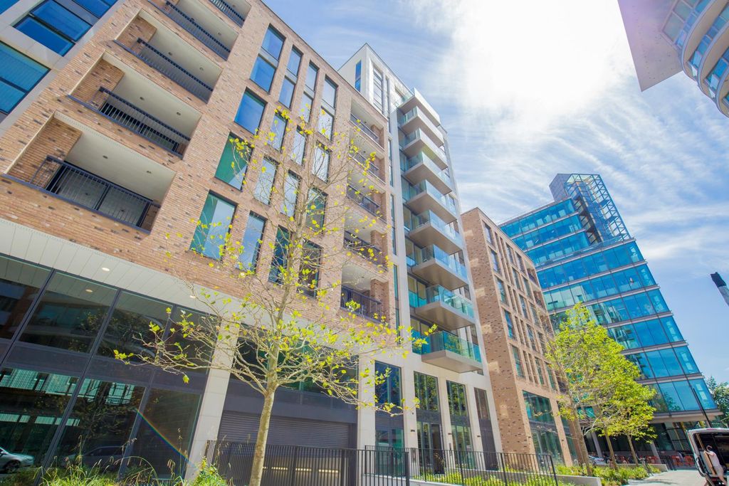 Property photo 1 of 15 Paddington Exchange