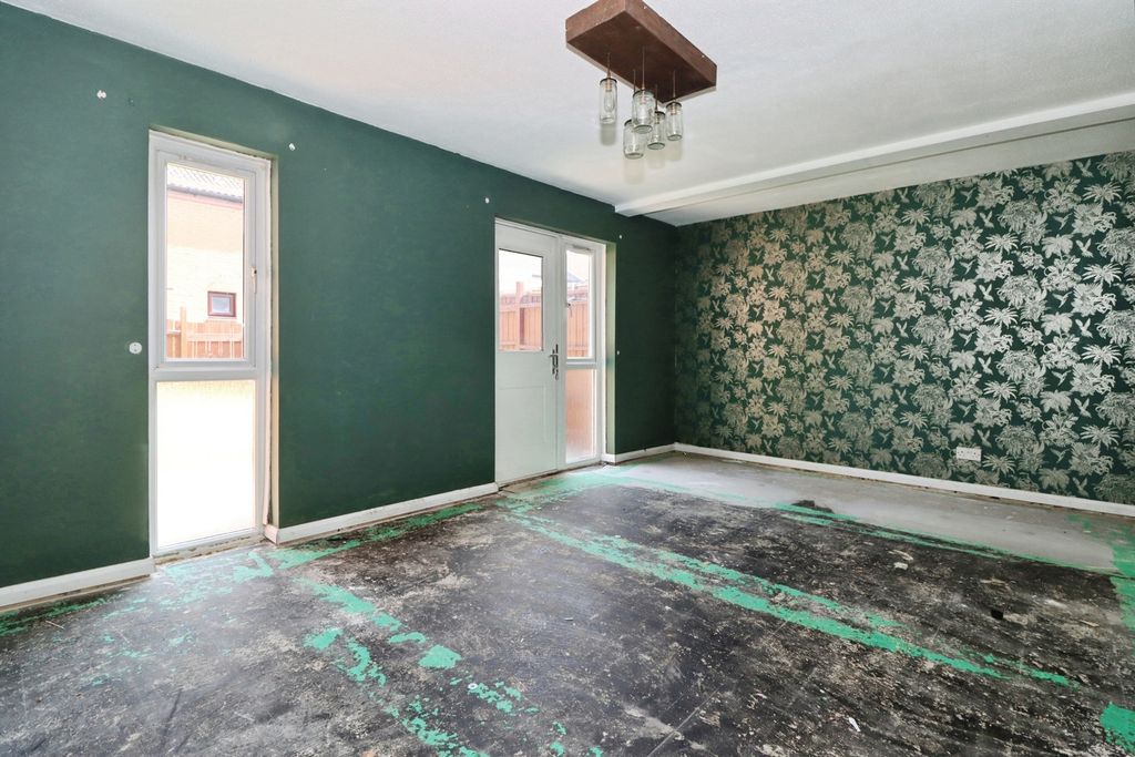 Property photo 3 of 19 Pbox-Img.Jpg