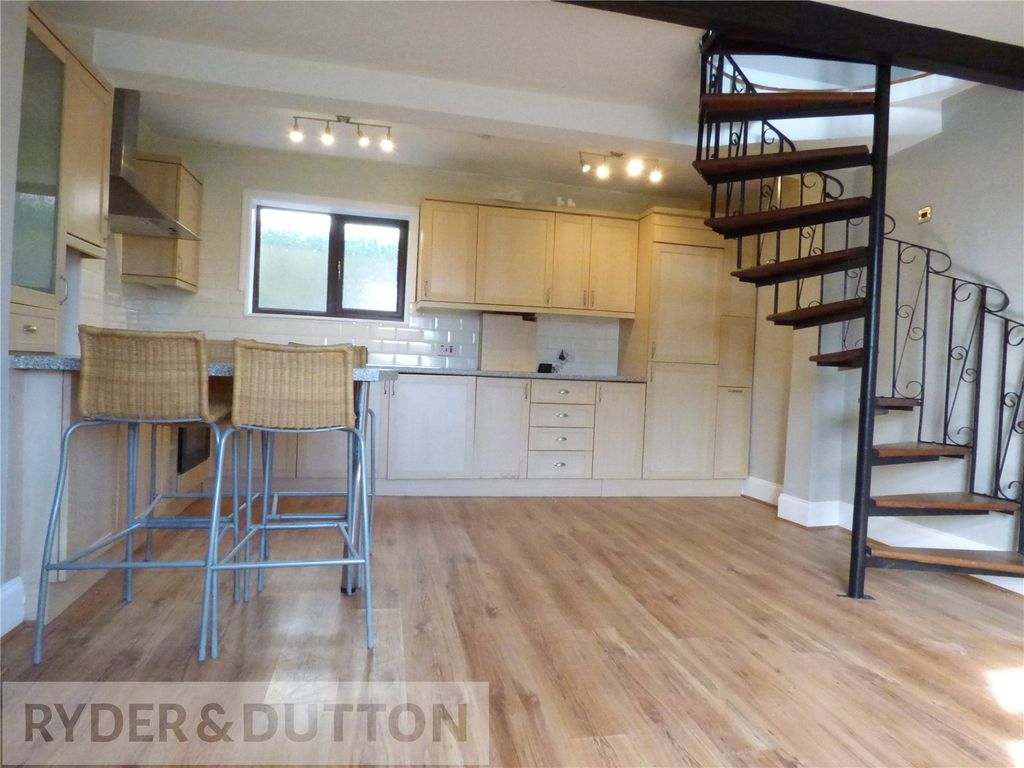 Property photo 2 of 17 Lounge/Kitchen