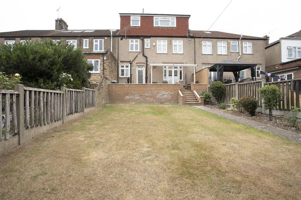 Property photo 1 of 26