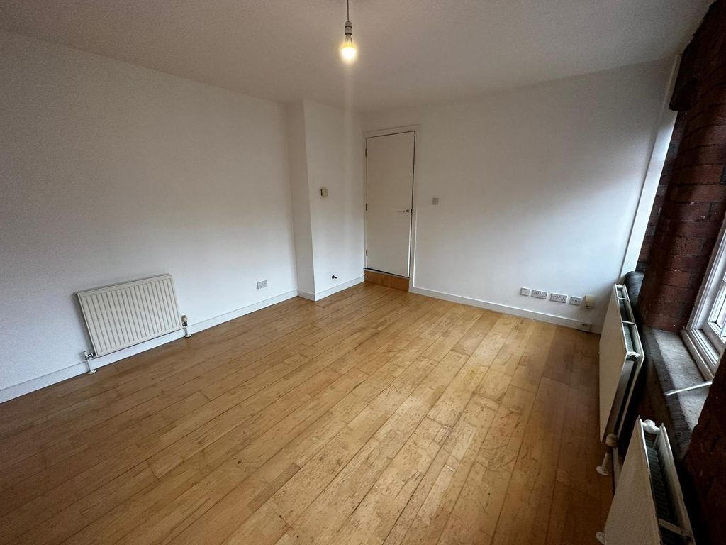 Property photo 3 of 7 Picture No. 05