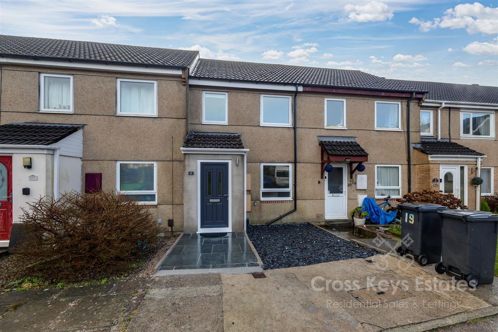 Property photo 1 of 21 Cross Keys Estates