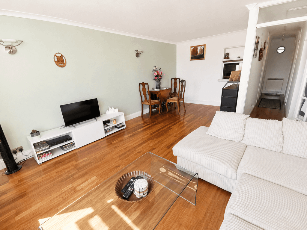 Property photo 3 of 10 Gallery