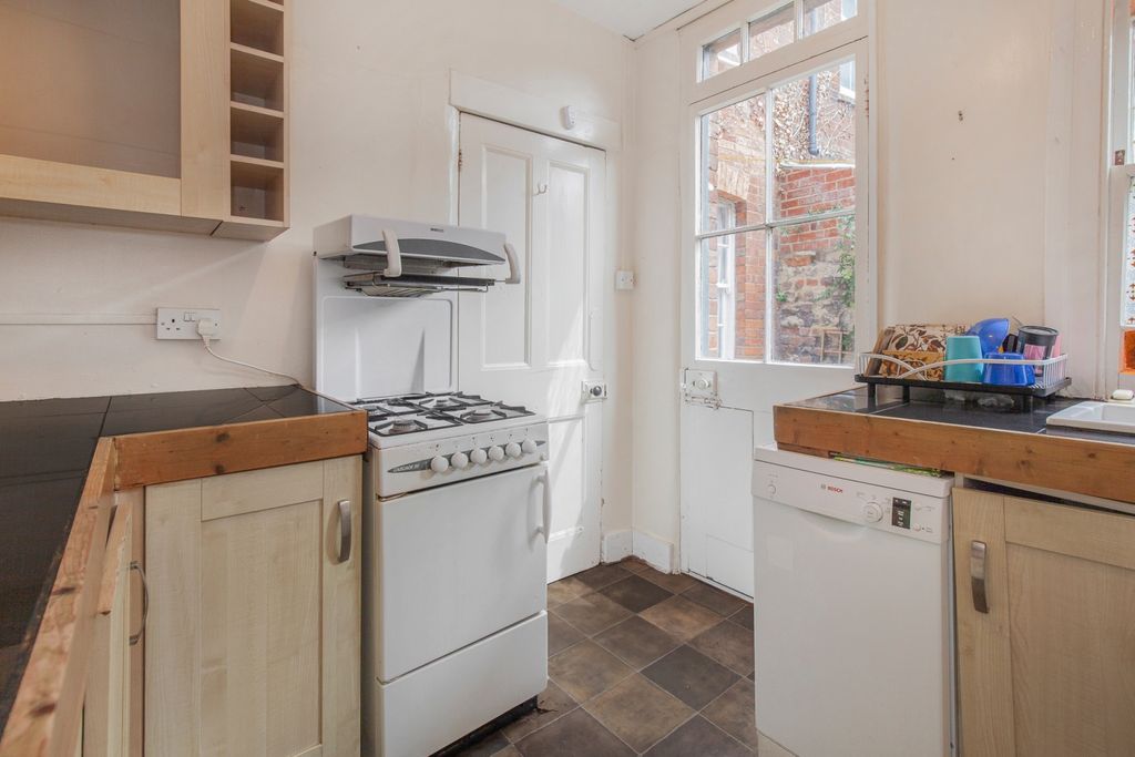 Property photo 2 of 9 Kichen Photo Upper Fisher x2