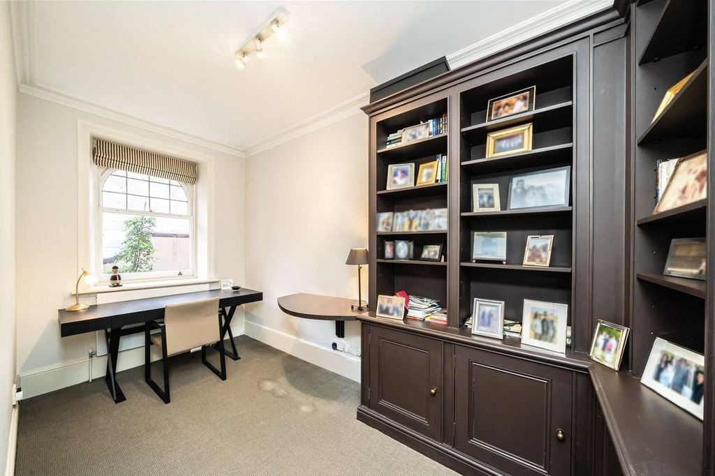 Property photo 3 of 10 Study