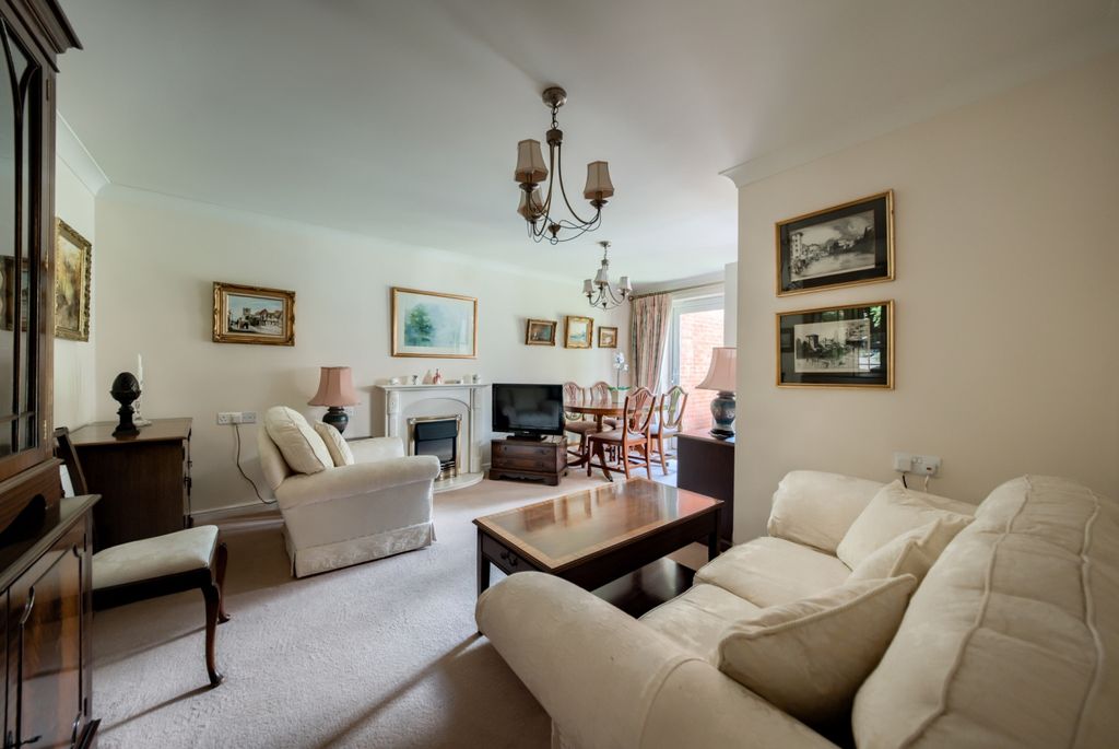 Property photo 2 of 12 Xt5A1601-Hdr(3)
