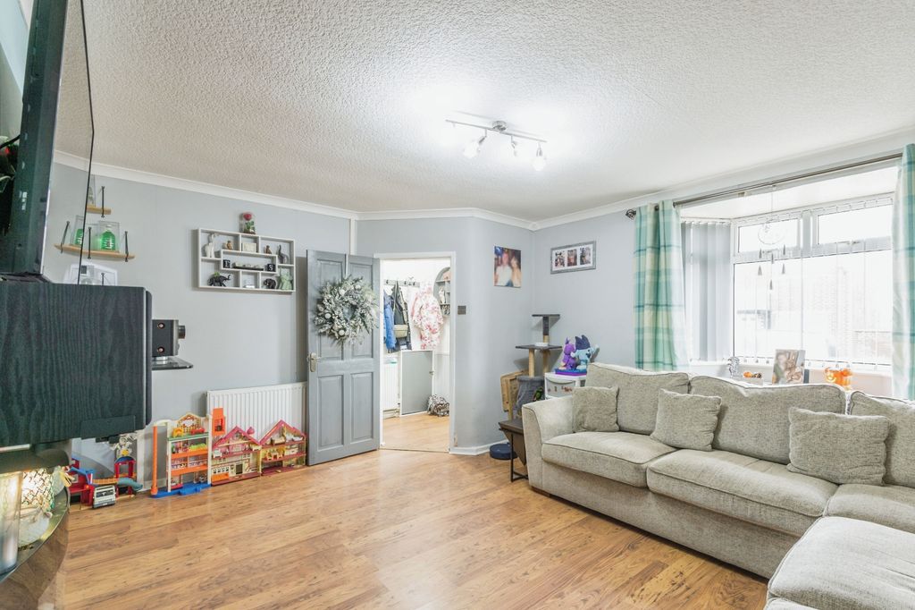 Property photo 2 of 20 45Darentavenuewalneybarrow-In-Furnessla143Nu-7