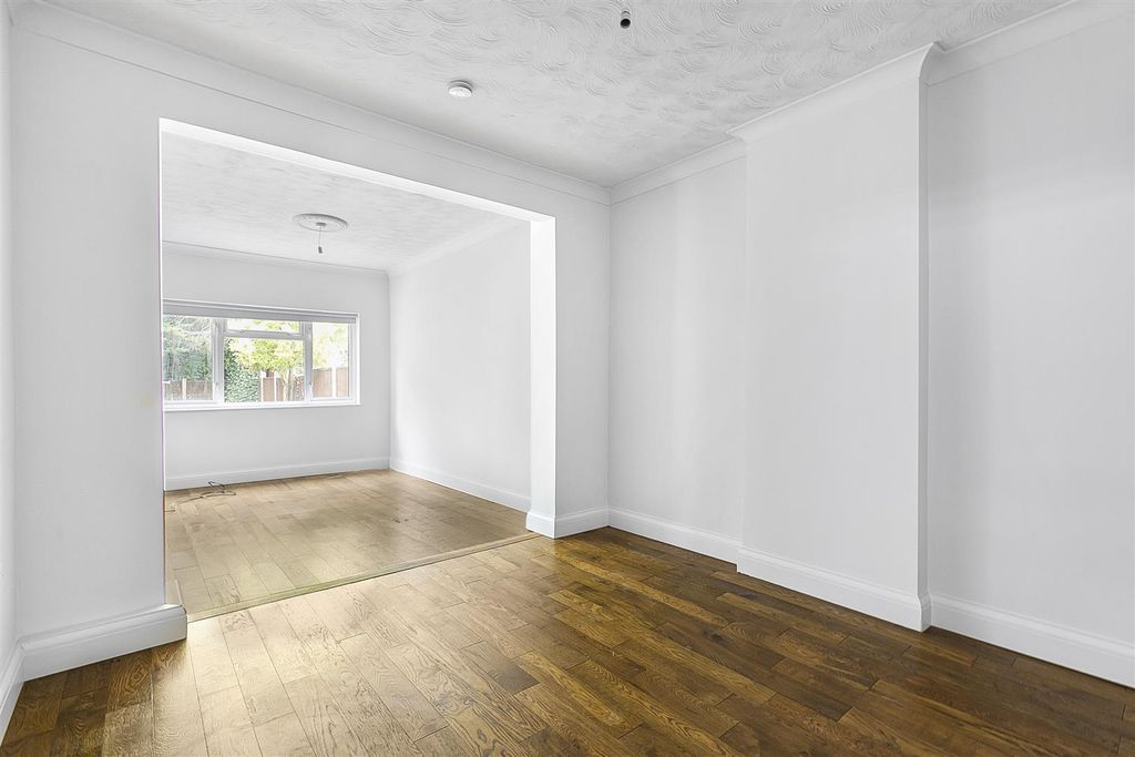 Property photo 1 of 16 153 Howard Rd (19).Jpg