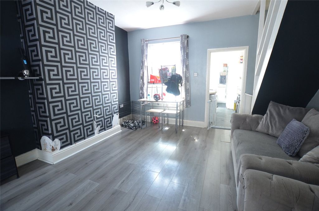 Property photo 3 of 7 Picture No. 11