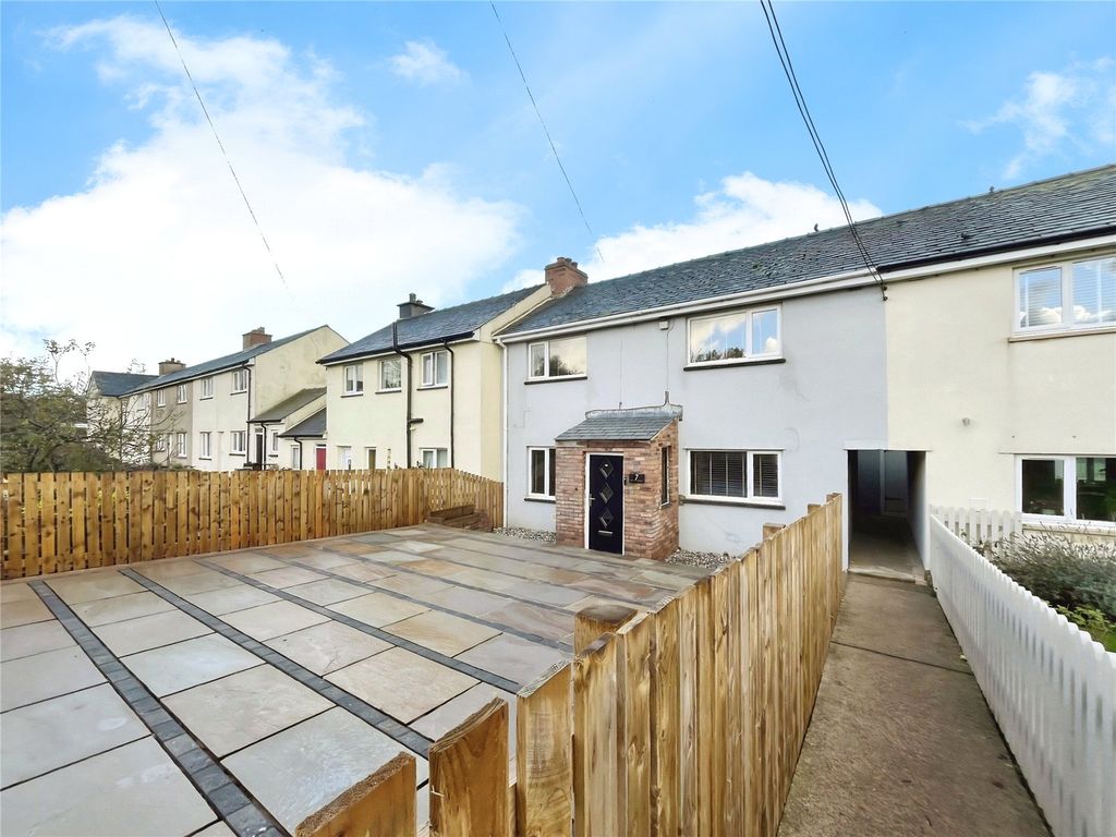 Property photo 1 of 13 Outside