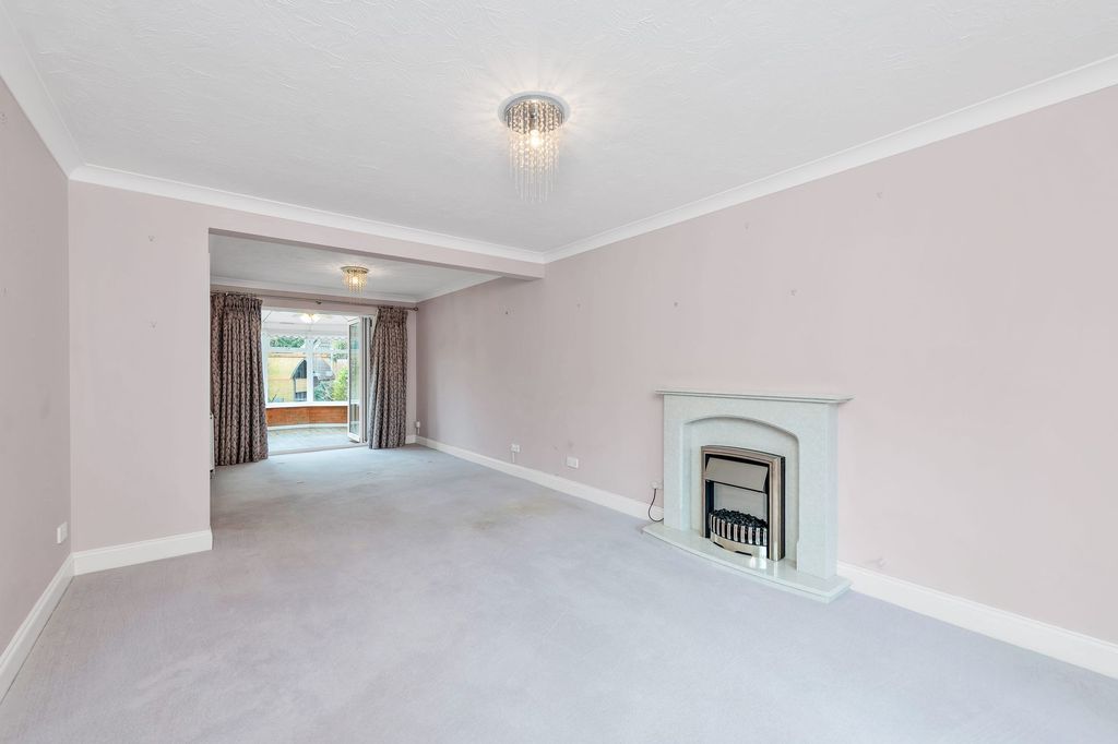 Property photo 3 of 16