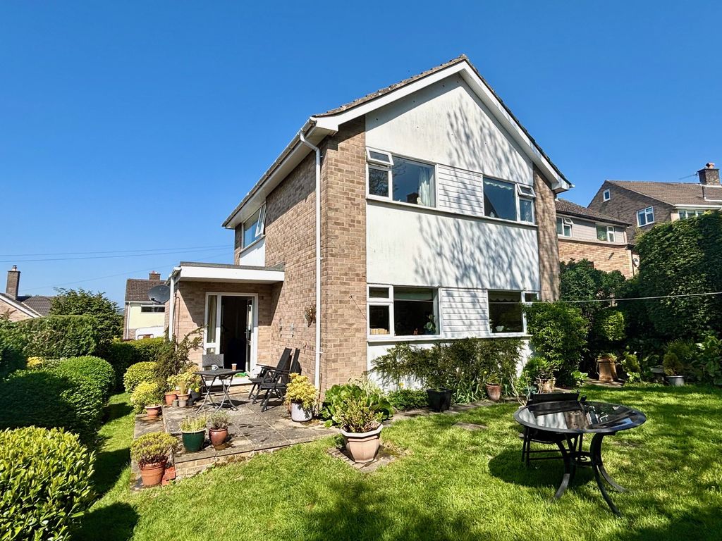 Property photo 2 of 19