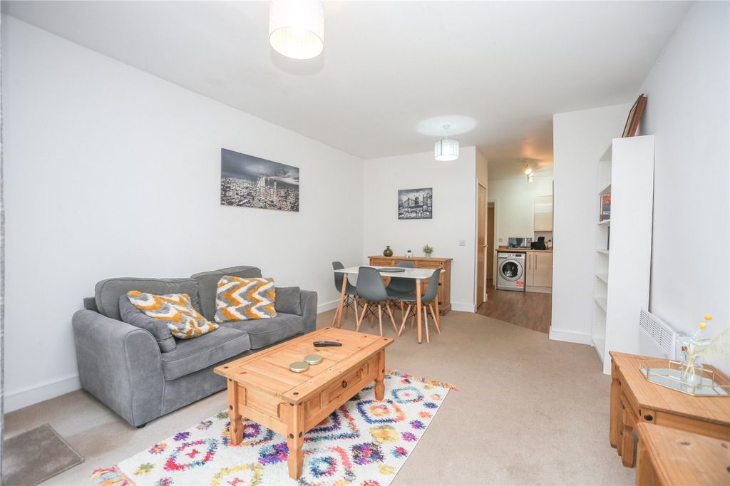 Property photo 1 of 10 Picture No. 01