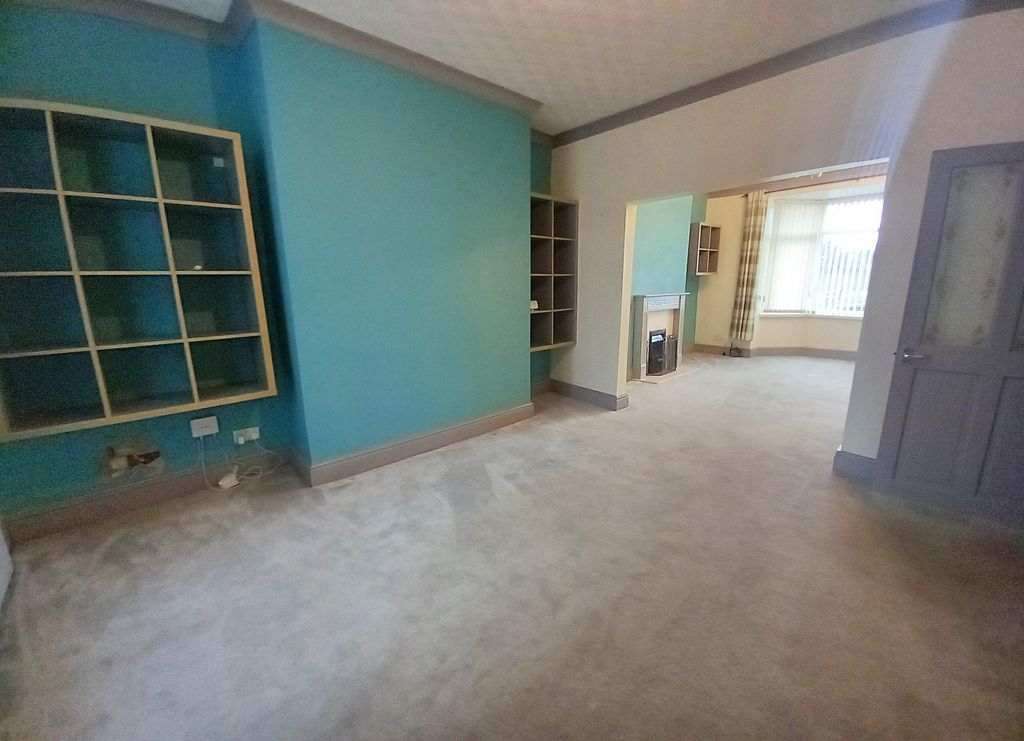 Property photo 3 of 9 Dining Room