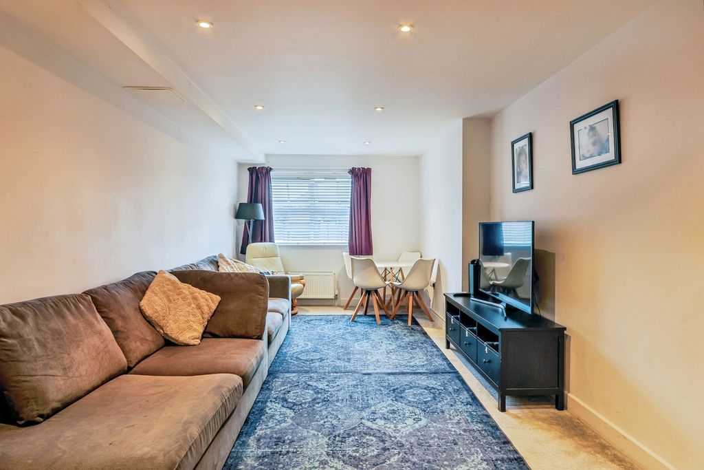 Property photo 1 of 15 Photo