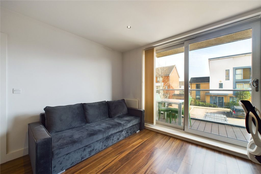 Property photo 3 of 7 Picture No. 16