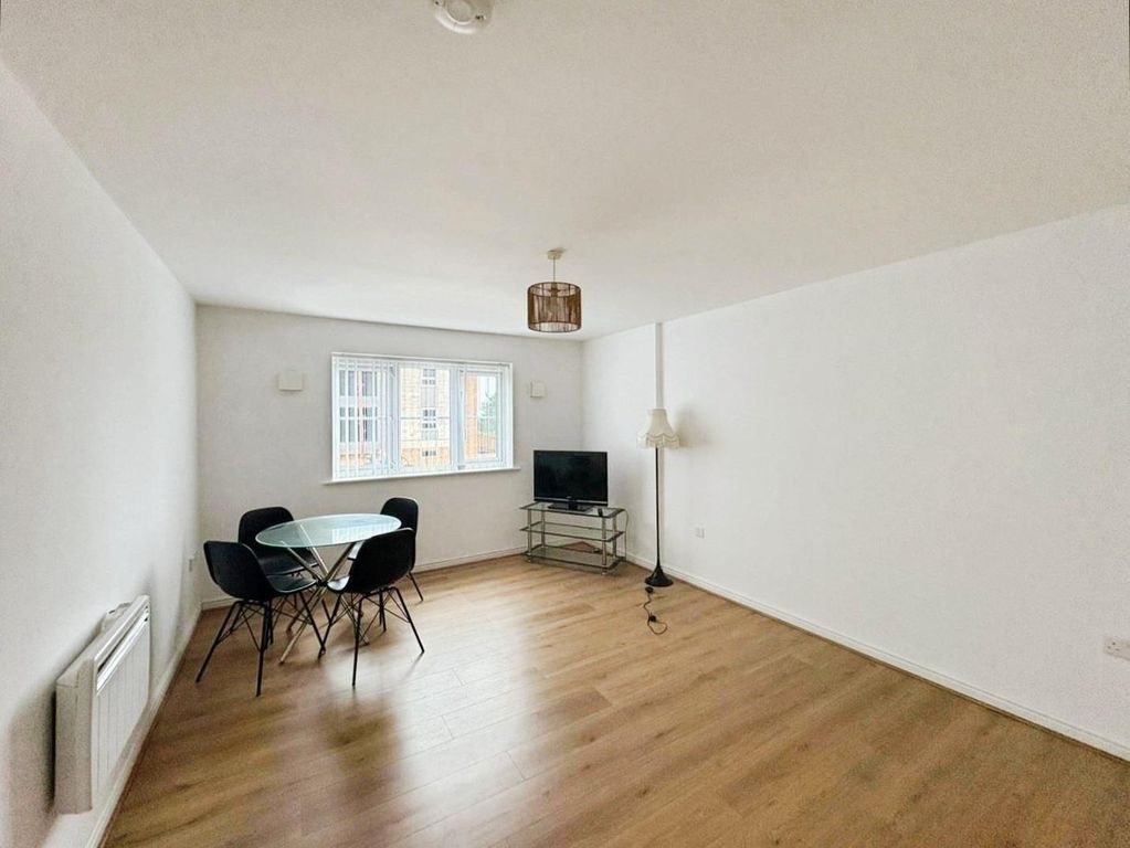 Property photo 2 of 7 569Ddbf9-Img-20251003-Wa0004.Jpg